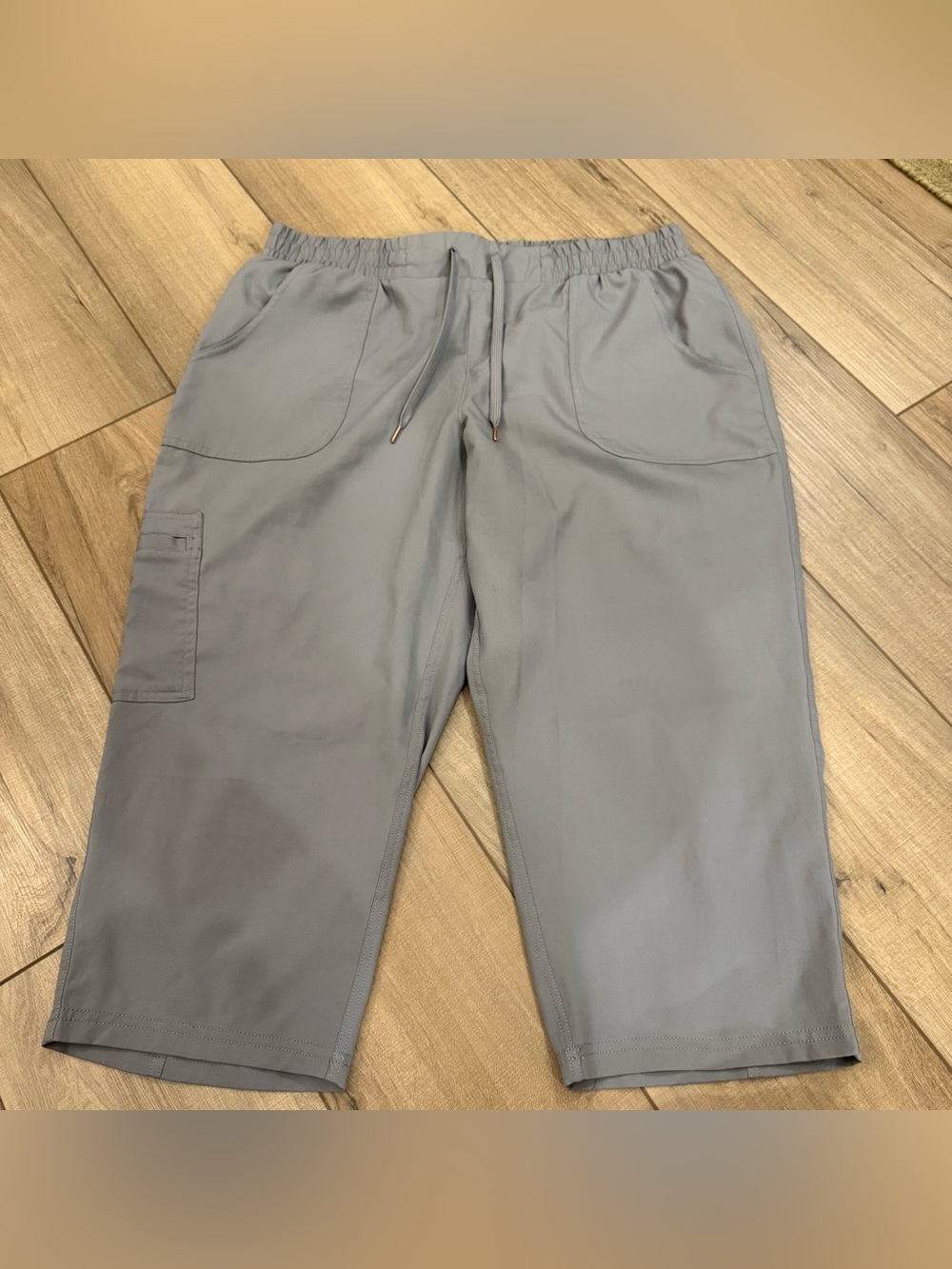 Gray Elastic Waist Capris by saint John’s bay